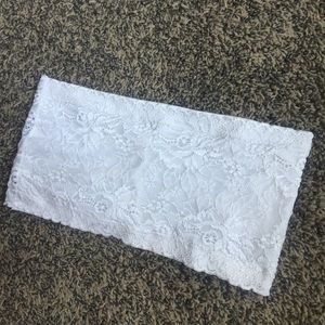 [ Zenana Outfitters ] White floral bandeau